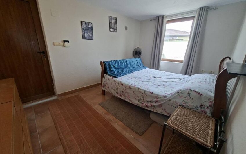 Villa with pool located in Medevo minutes from the sea.